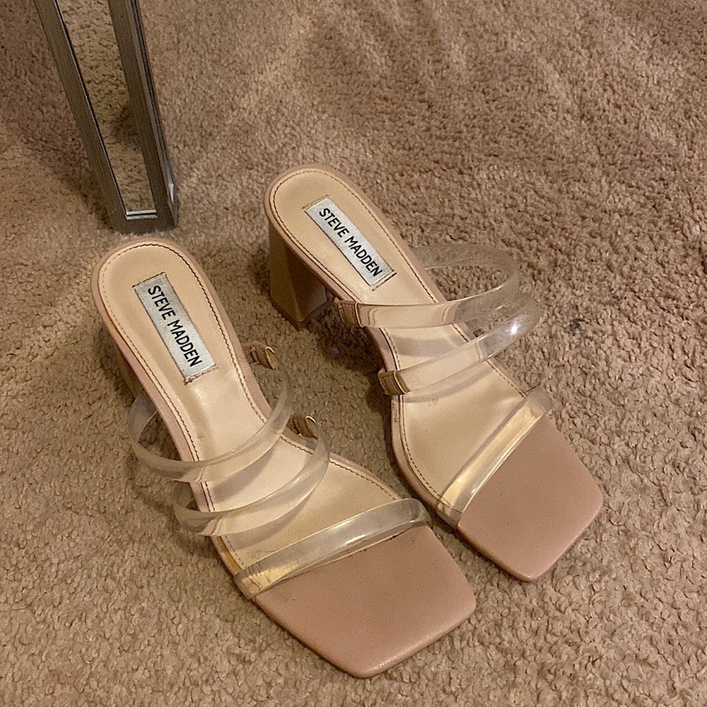 Nude heels ✨
